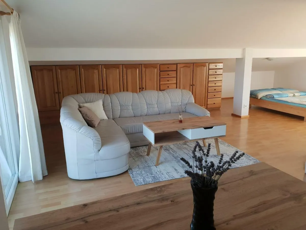 Apartment Luca Pula 0*,