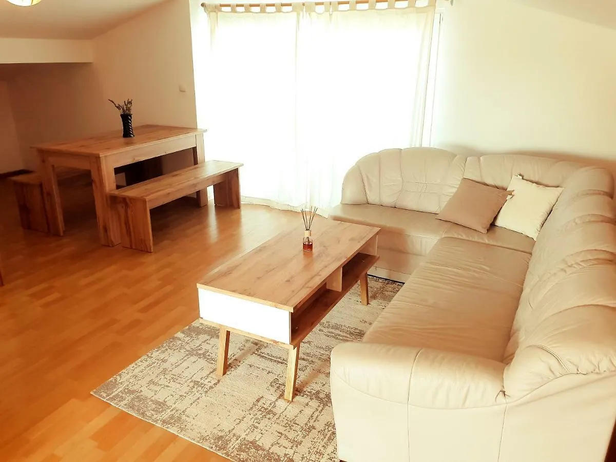 Apartment Luca プーラ クロアチア
